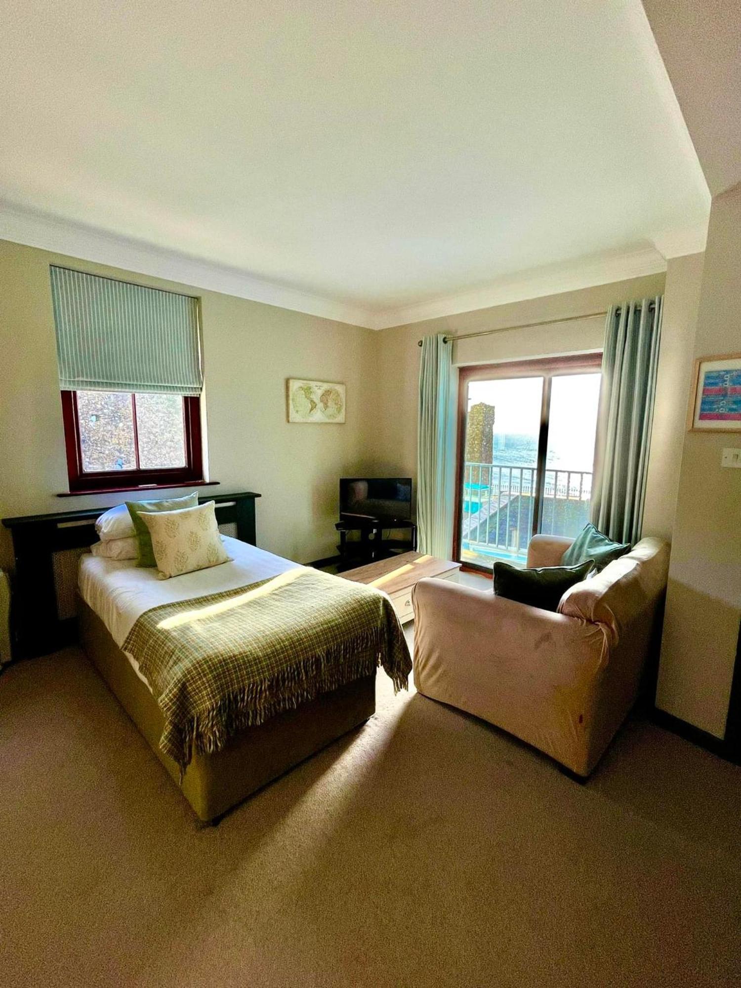 No: 1 The Esplanade Guest Accommodation. テンビー エクステリア 写真