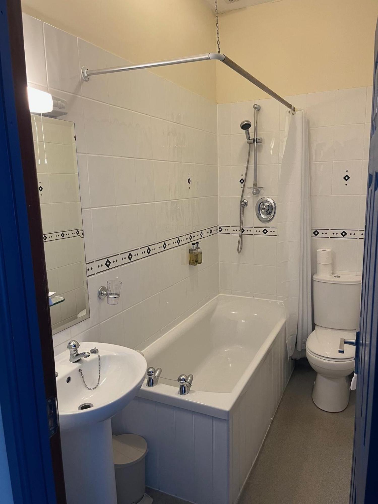 No: 1 The Esplanade Guest Accommodation. テンビー 部屋 写真