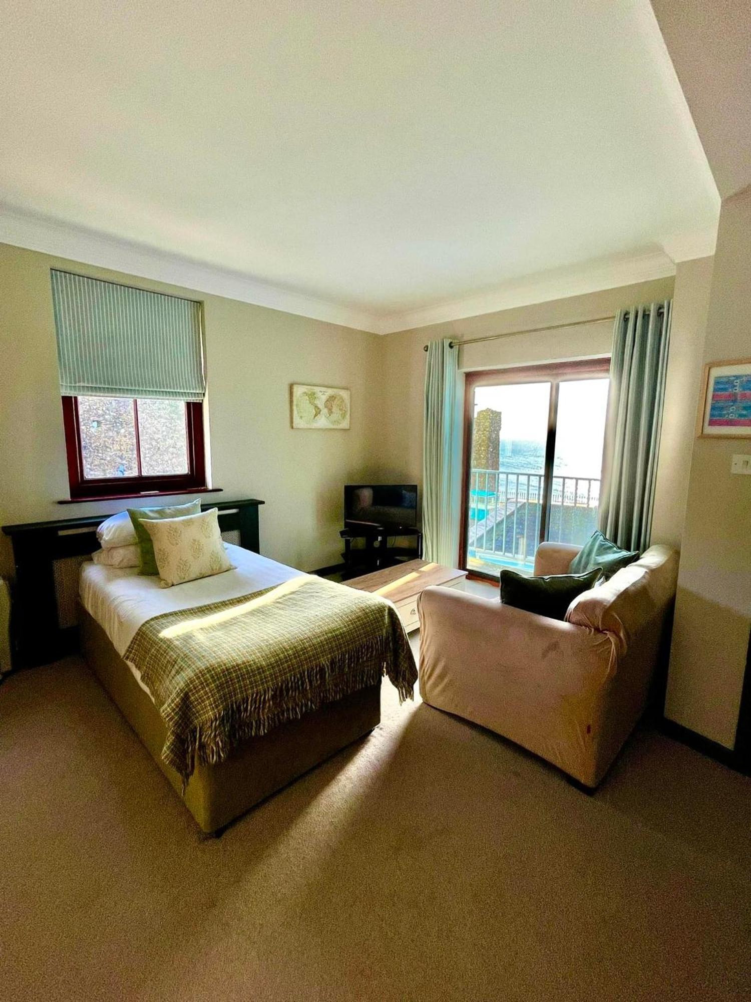 No: 1 The Esplanade Guest Accommodation. テンビー エクステリア 写真